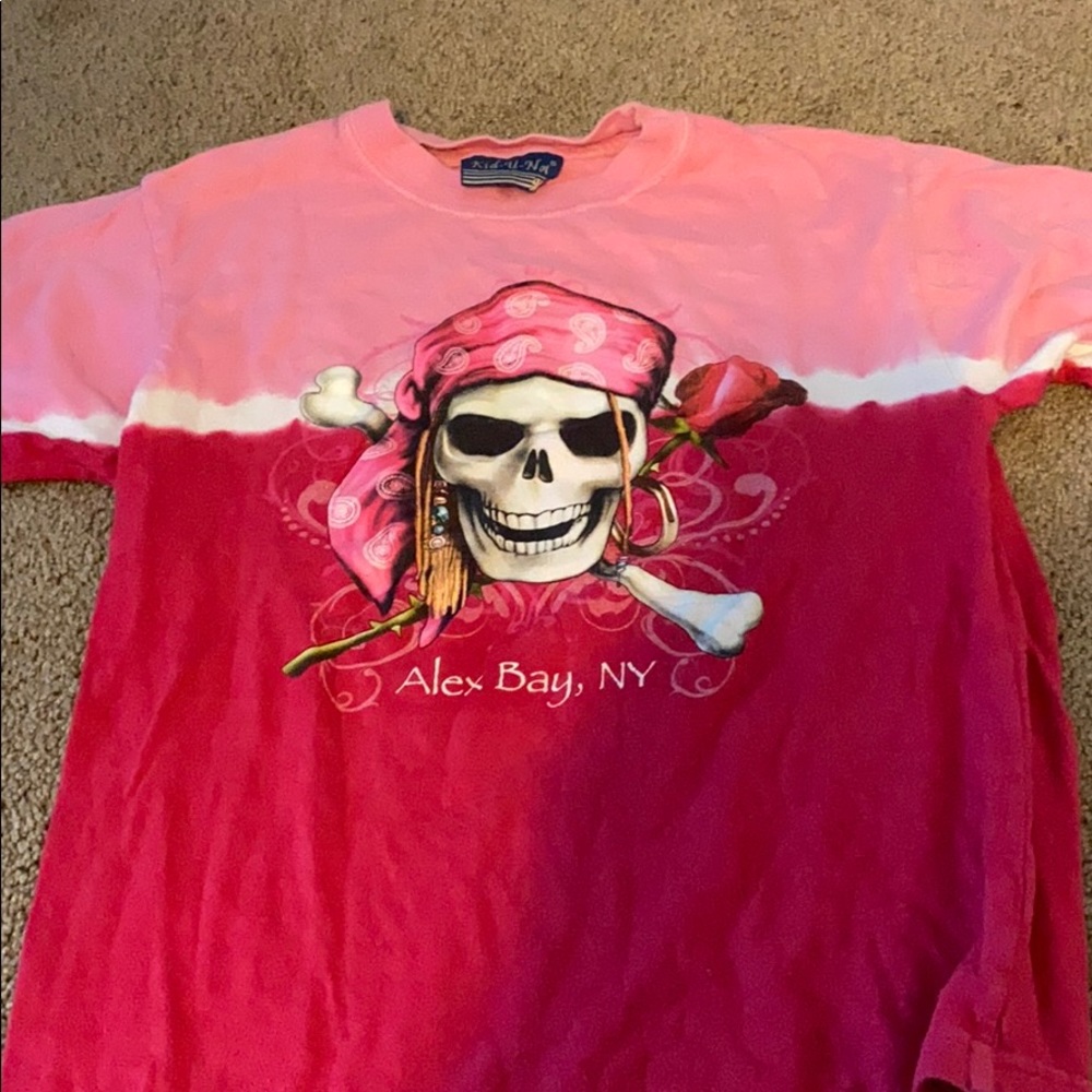 alex bay graphic tee